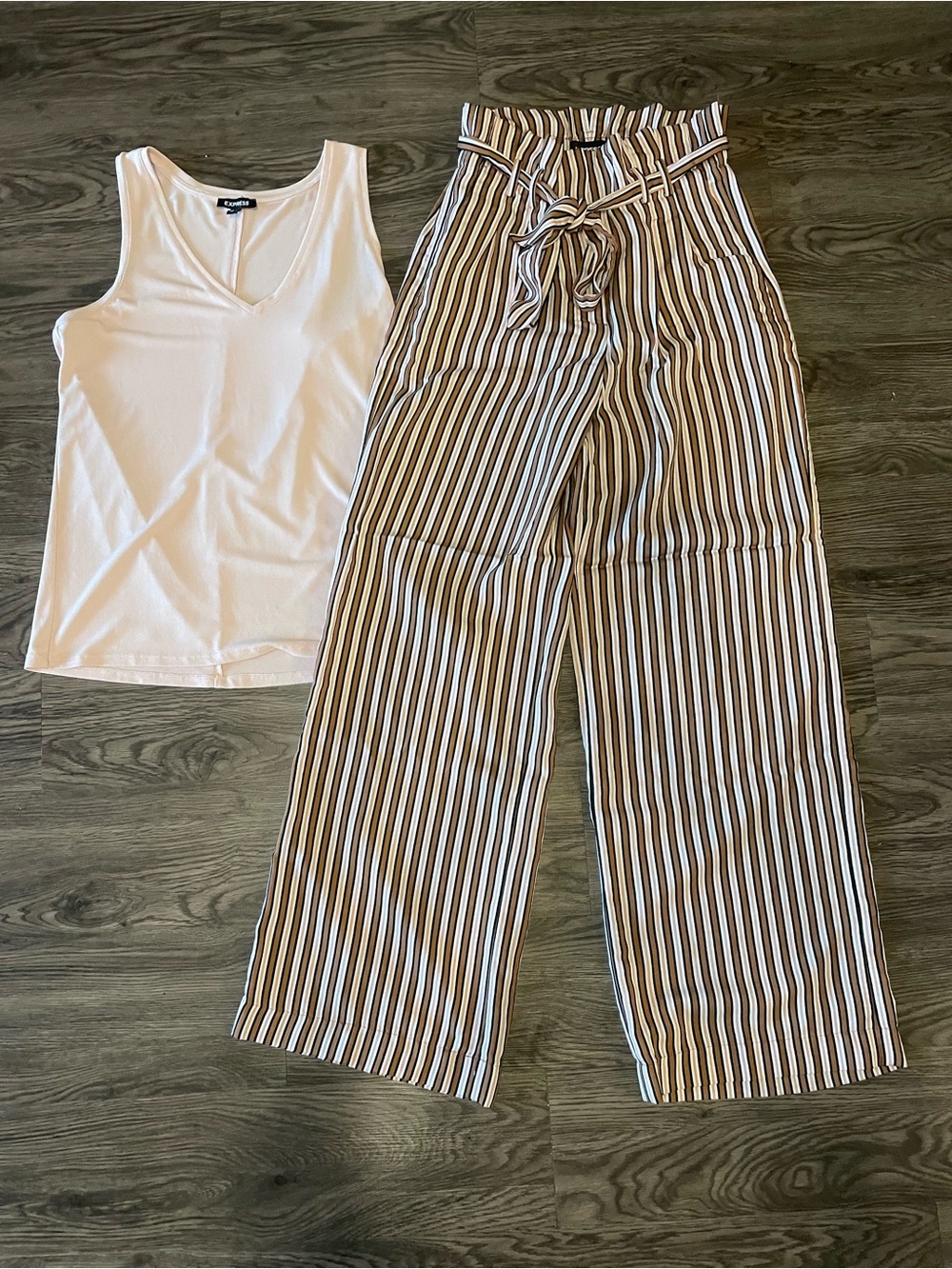 Express Striped Paperbag Waist Wide-Leg Pants and Pink Top - Picture 1 of 5